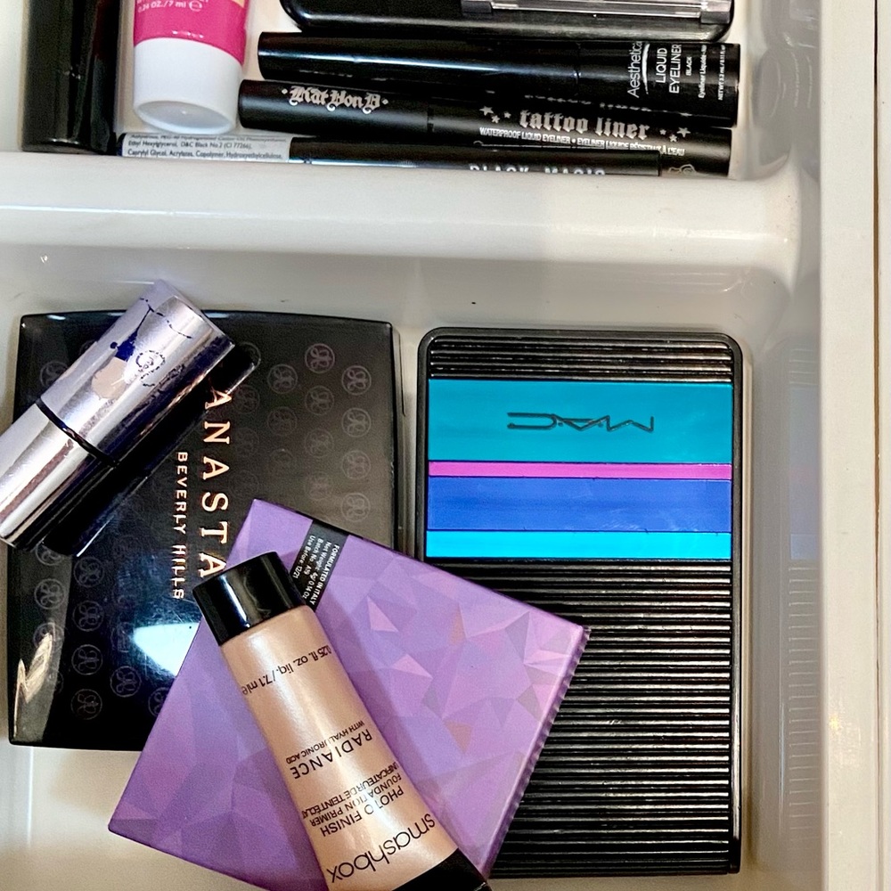 Huge high end lot of  brand name makeup beauty bundle - Picture 8 of 8